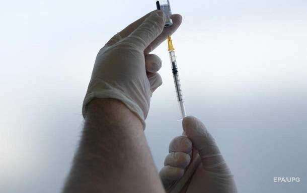 Британія першою в світі вивчить ефективність третьої дози COVID-вакцини