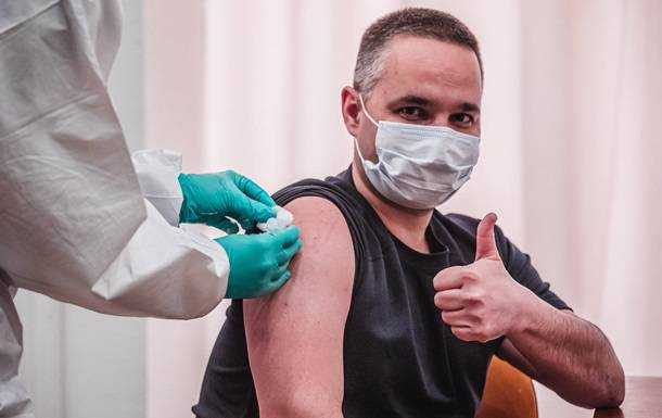 Мільйон українців прищепили першою дозою від COVID-19