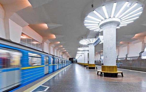 У Харкові в метро пасажир кинувся під поїзд