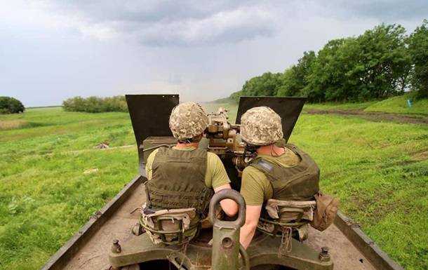 На Донбасі за добу три обстріли, втрат немає