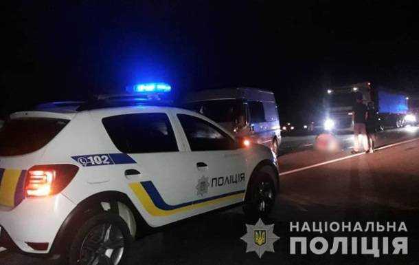 В Одеській області авто на смерть збило жінку і дитину