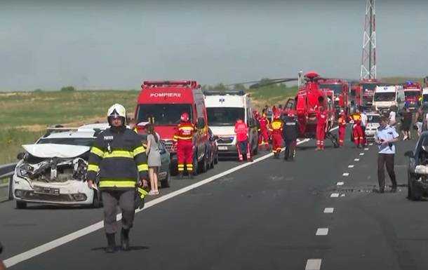Масштабна ДТП в Румунії: зіткнулися 55 авто