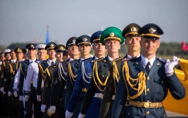 Україна повинна показати свої військово-технічні досягнення - Зеленський