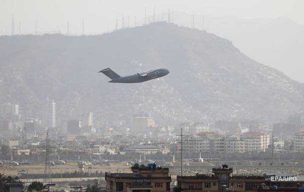 У МЗС заперечують захоплення літака в Кабулі