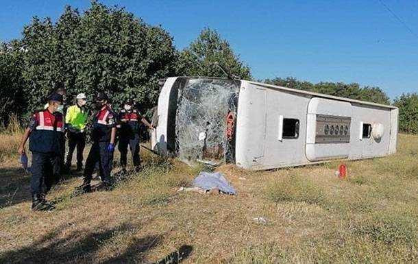 У Туреччині перекинувся автобус з українцями, є жертва