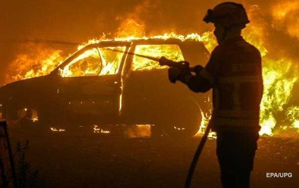 У Франції невідомі спалили понад 20 автомобілів