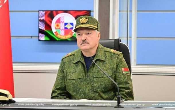 Лукашенко: В Україну тягнуть натовські війська