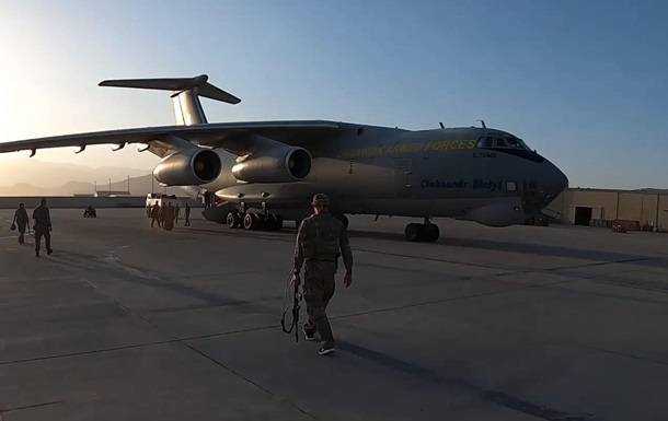 Таліби погрожували відібрати український літак