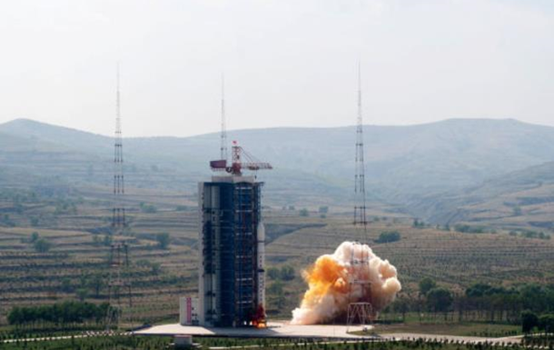 Китай успішно запустив свій перший супутник для дослідження сонячної енергії