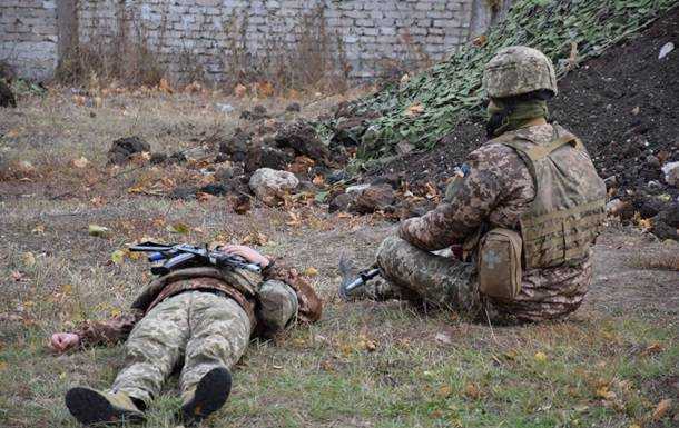 На Донбасі за добу поранені двоє військових