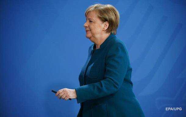 Продаж зброї НАТО Україні блокувала Меркель