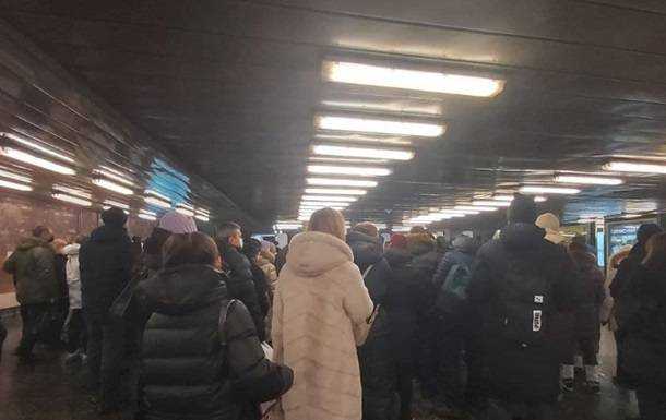 "Пробки" дісталися і до Київського метро