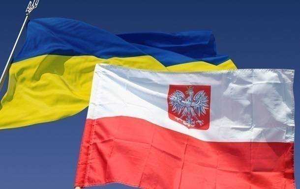 Громадяни Польщі отримають особливий статус в Україні
