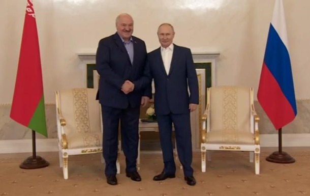 Лукашенко пожаловался Путину на "вагнеровцев"