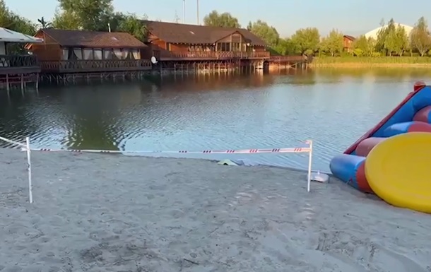 На Киевщине утонул мальчик, находясь под наблюдением "воспитателя"