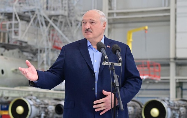 Лукашенко поручил "наладить отношения" с Польшей
