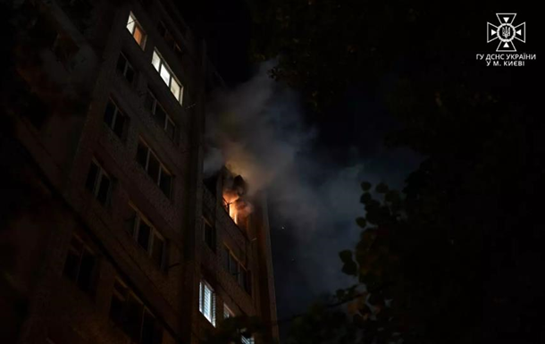 В Киеве горела квартира, погибла женщина