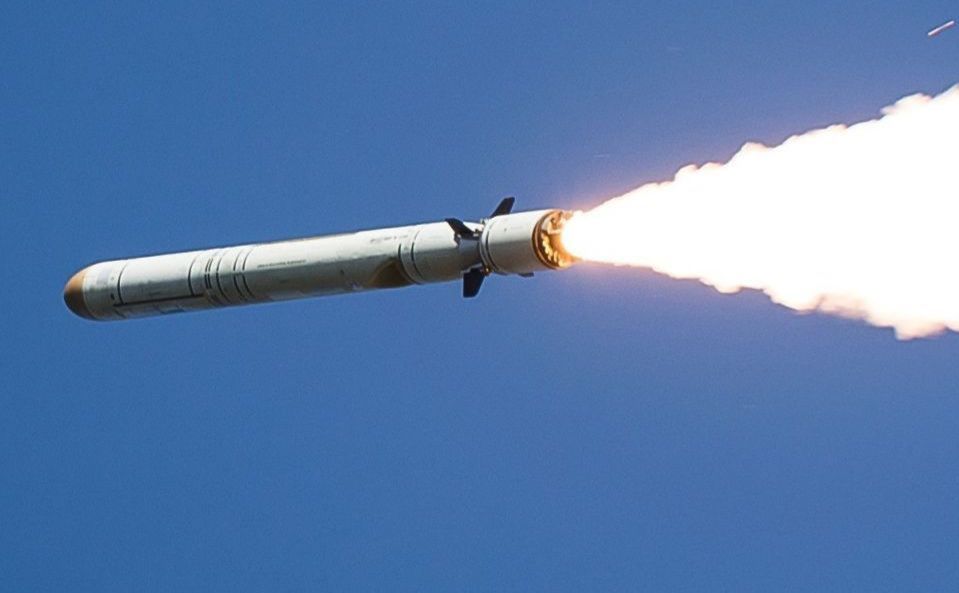 Киев: в Голосеевском районе упали обломки ракеты - Кличко