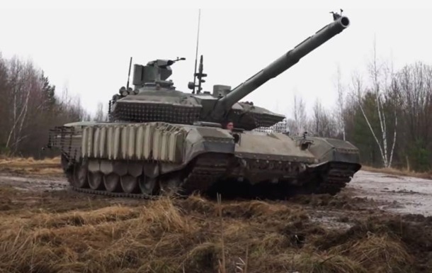 Под Авдеевкой ССО "поджарили" танк Т-90