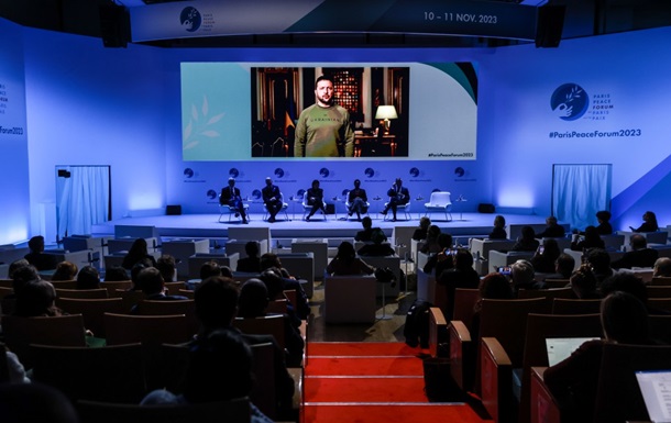 Зеленский обратился к Парижскому форуму мира