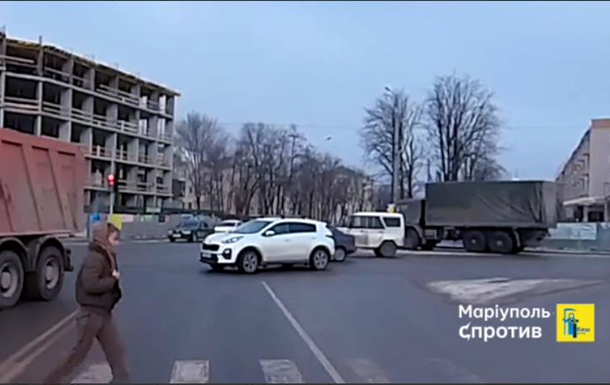 Активное движение грузовиков с БК оккупантов зафиксировали в Мариуполе