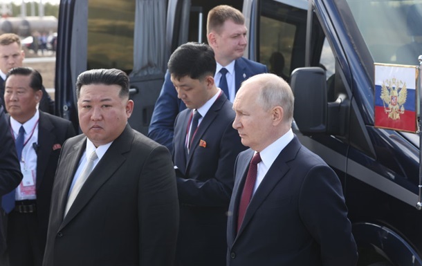 Глава КНДР Ким Чен Ын получил от российского диктатора владимира путина автомобиль