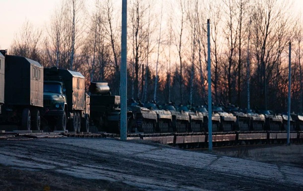 Беларусь перебросила технику и военных к границе с Литвой