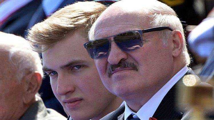 Белорусский принц. Пользователи Twitter обсуждают сына Лукашенко.