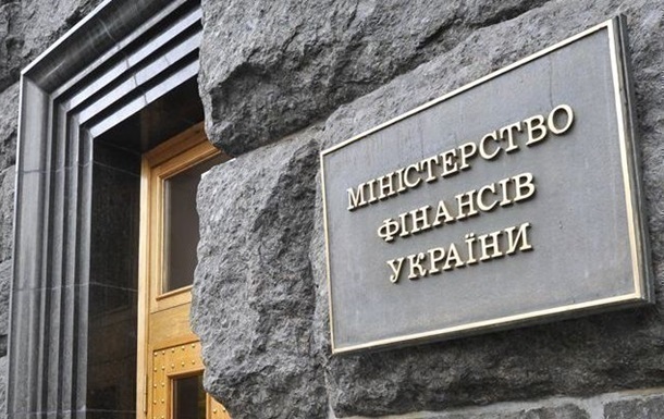 Средняя зарплата чиновников превысила 40 тысяч гривен