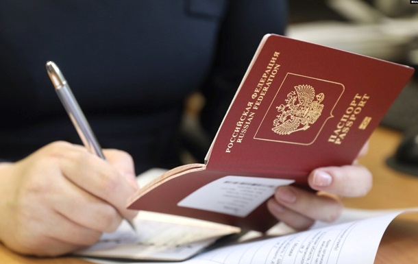Детям-сиротам на ВОТ выдают паспорта РФ