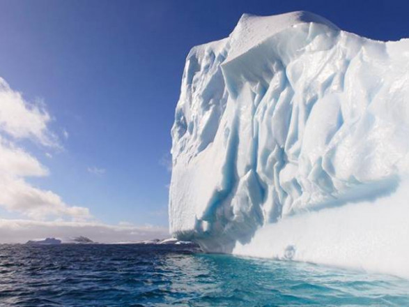 Размером с Лондон: в Антарктиде откололся огромный айсберг