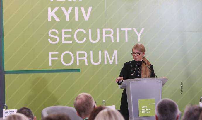 Тимошенко дала пораду "новому" президенту