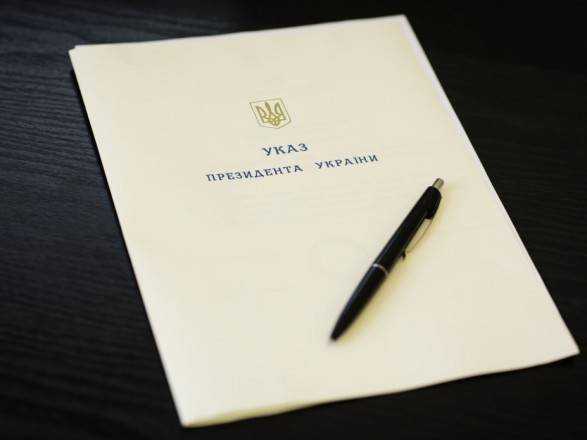 Президент ввел Данилюка и Верланова в состав Антикоррупционного совета