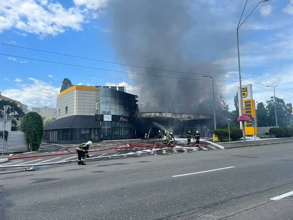 Масштабный пожар на АЗС в Киеве ликвидирован