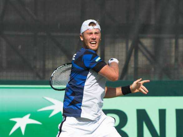 Теннисист Марченко стартовал с победы на турнире в Словении