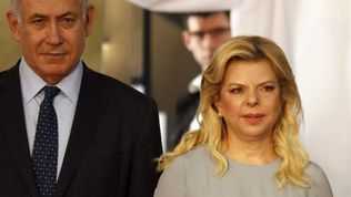 Жена Нетаньяху устроила скандал в самолете перед вылетом в Киев