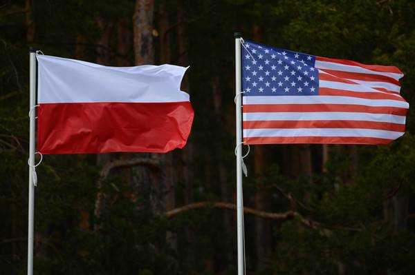 Польша и США подписали военную декларацию об увеличении войск