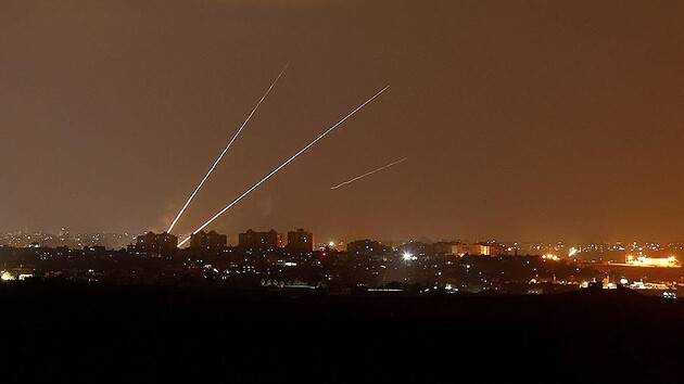 ХАМАС атакує Ізраїль: запустили понад 350 ракет, країну захищає "Залізний купол"