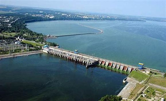 Впервые за 50 лет на Кременчугской ГЭС откроют третью створку из-за весеннего паводка