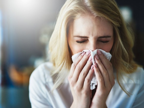 Аллерголог рассказала на, что летом может быть аллергия и как влияет стресс на ее проявления