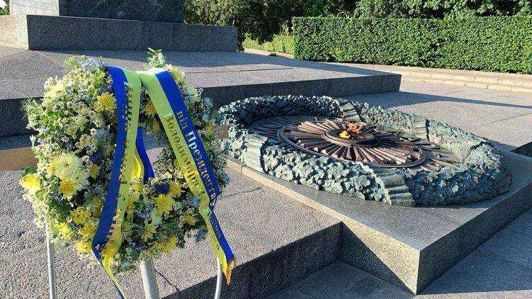 Зеленский в день нападения нацистов на СССР призвал украинцев не спорить о войне