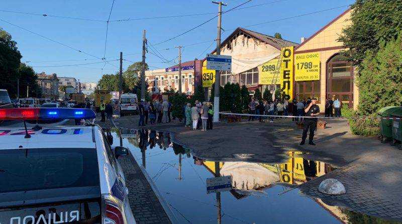 В полиции назвали возможные причины ночного пожара в Одессе, который унес восемь жизней