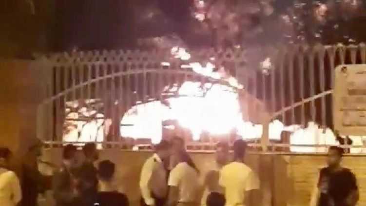 В Иране сожгли больницу с больными коронавирусом