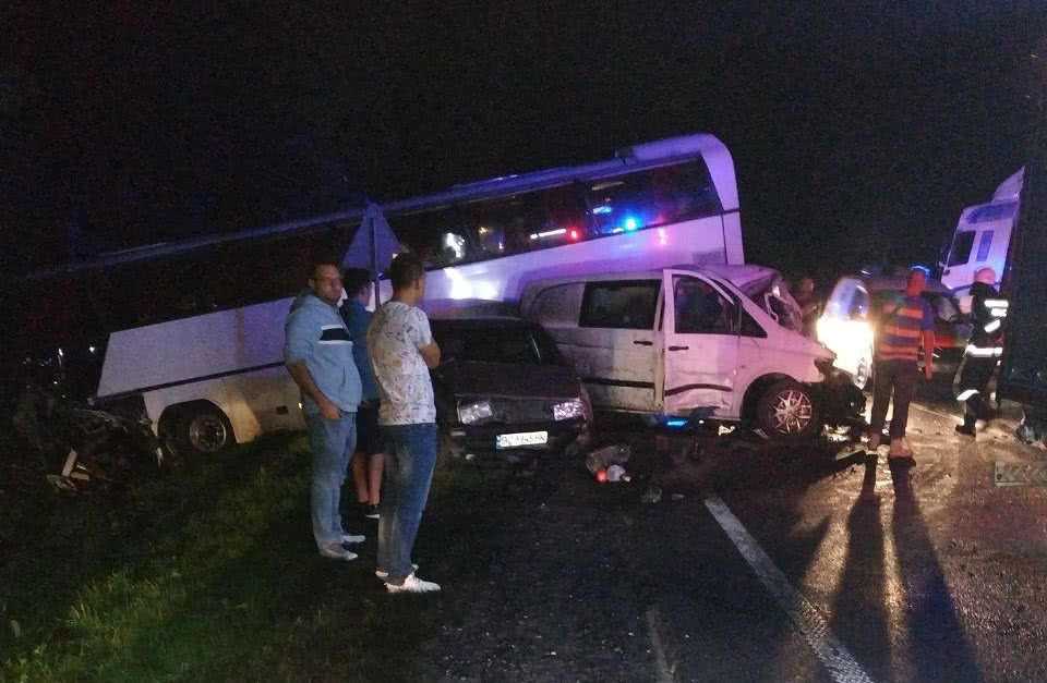 Во Львовской области ДТП с участием автобуса с детьми: 14 пострадавших, один погибший