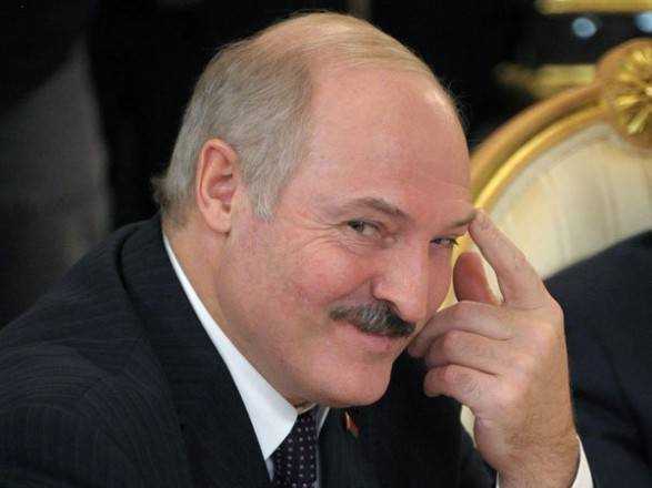 Лукашенко поздравил Зеленского с победой на выборах
