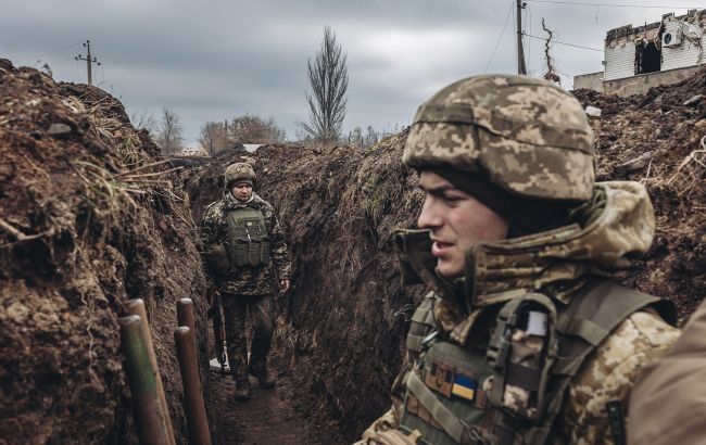 Украина изменила некоторые военные планы из-за "утечки" документов, - CNN