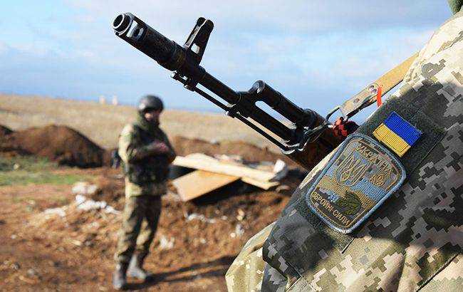 Боевики нарушили режим перемирия на Донбассе, ранен военный