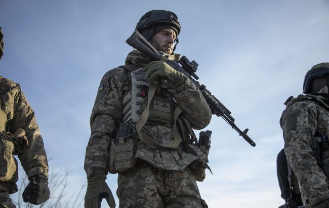 ВСУ атаковали вражеский склад логистики, а РФ продолжает наступление на Донбассе, - Генштаб