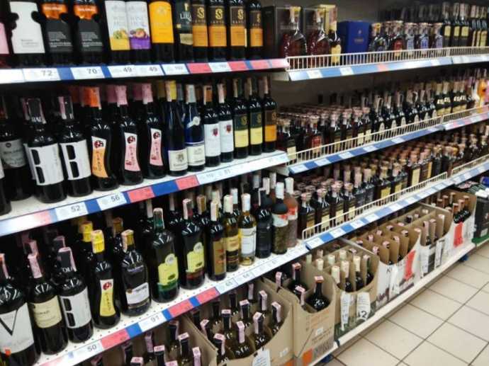 Як змінилися ціни на горілку, пиво та вино