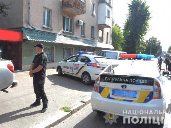 В Житомире на полицию охраны при инкассации напали с оружием, есть раненый